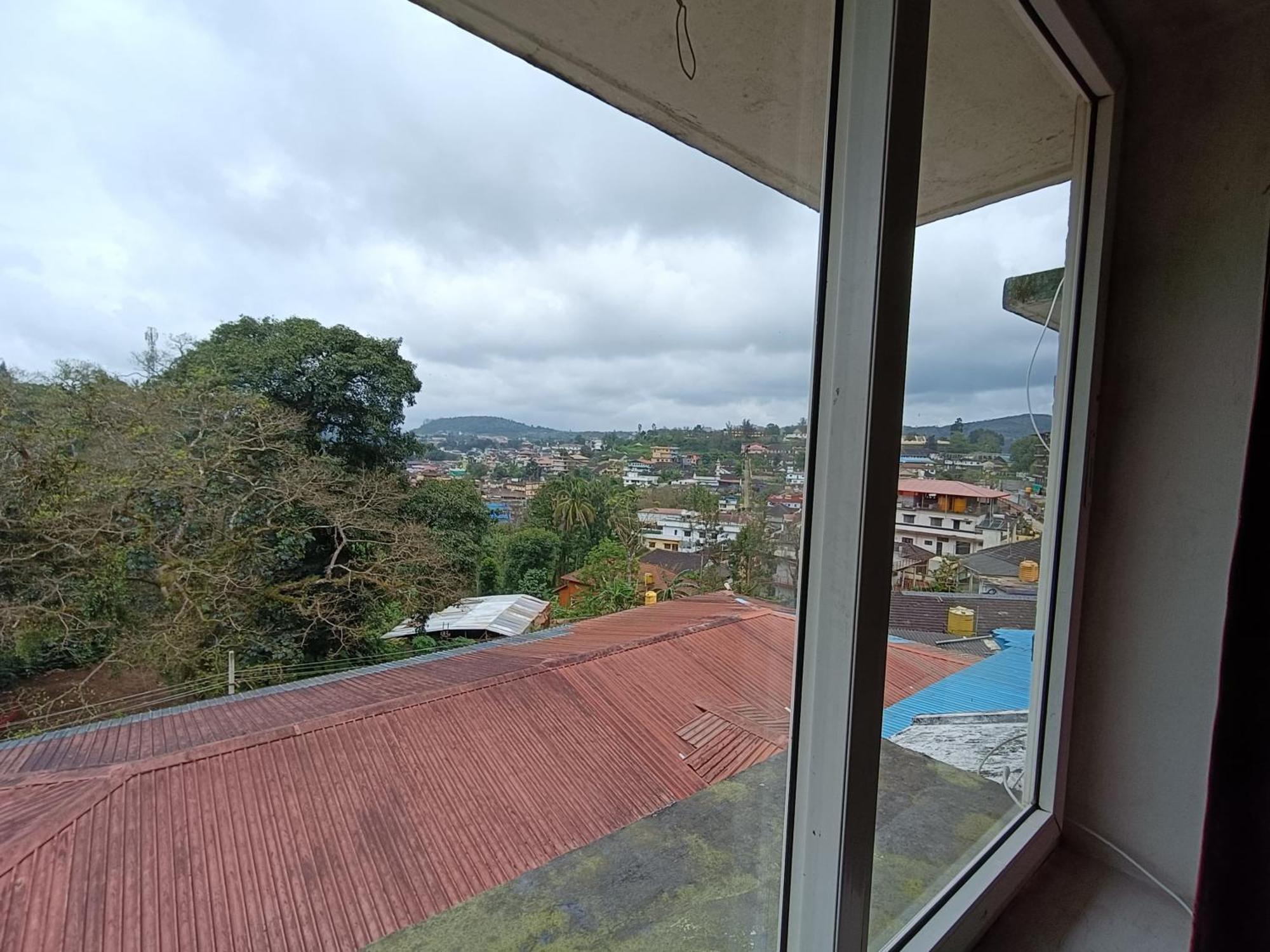 Hotel New Rajdarshan Madikeri Exterior foto