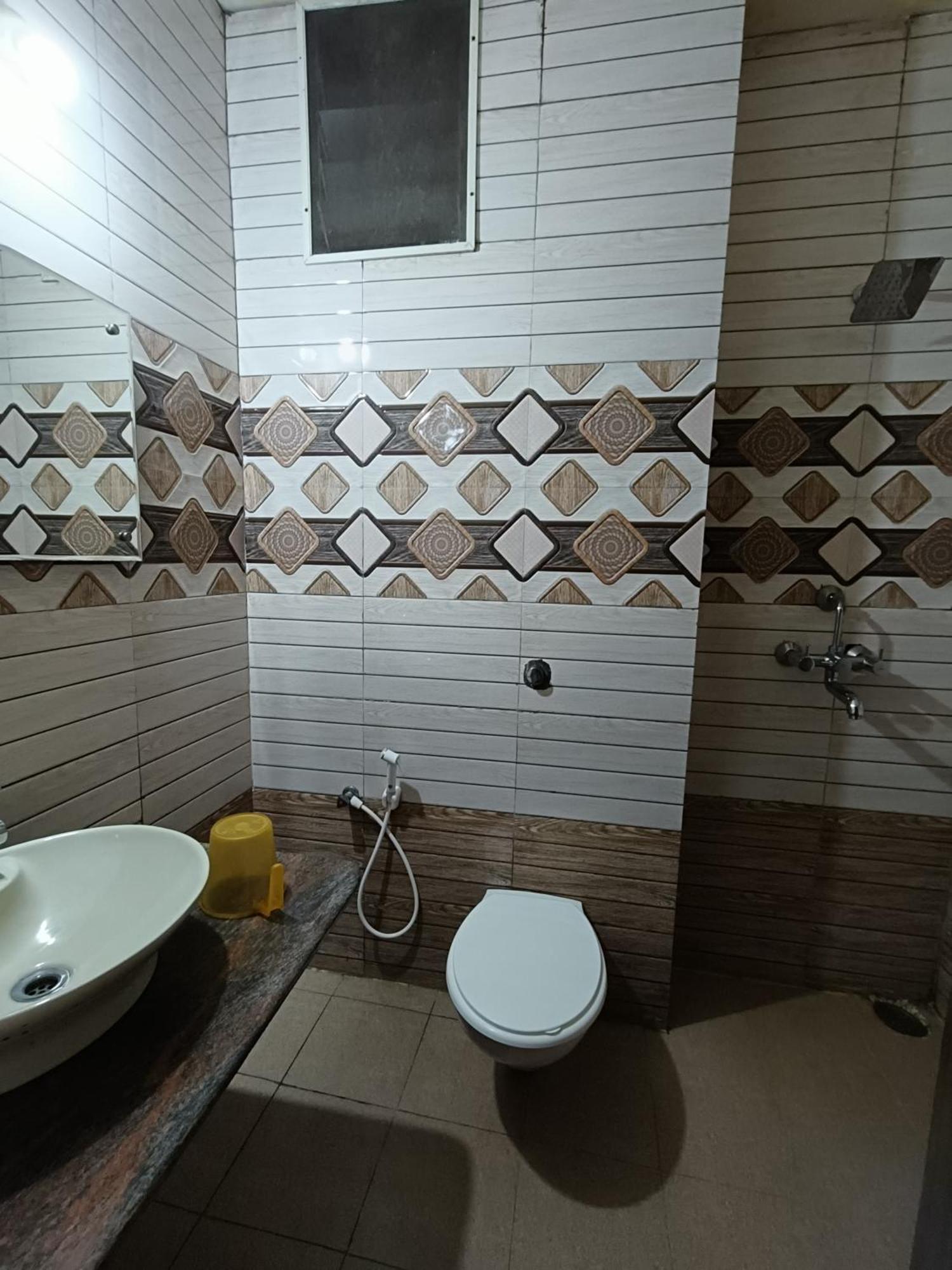 Hotel New Rajdarshan Madikeri Exterior foto