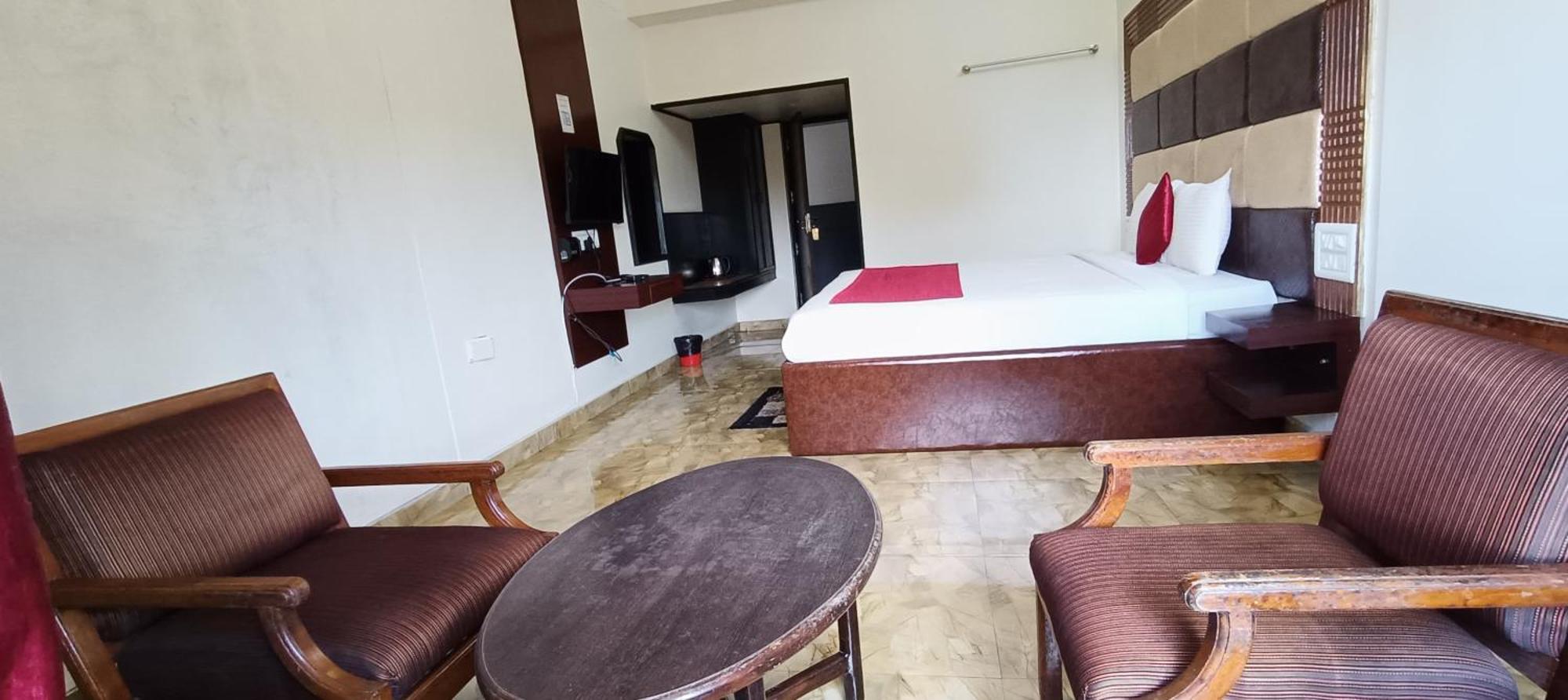 Hotel New Rajdarshan Madikeri Exterior foto