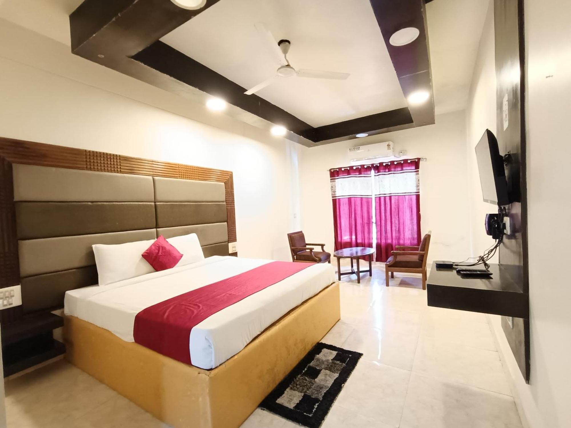 Hotel New Rajdarshan Madikeri Exterior foto